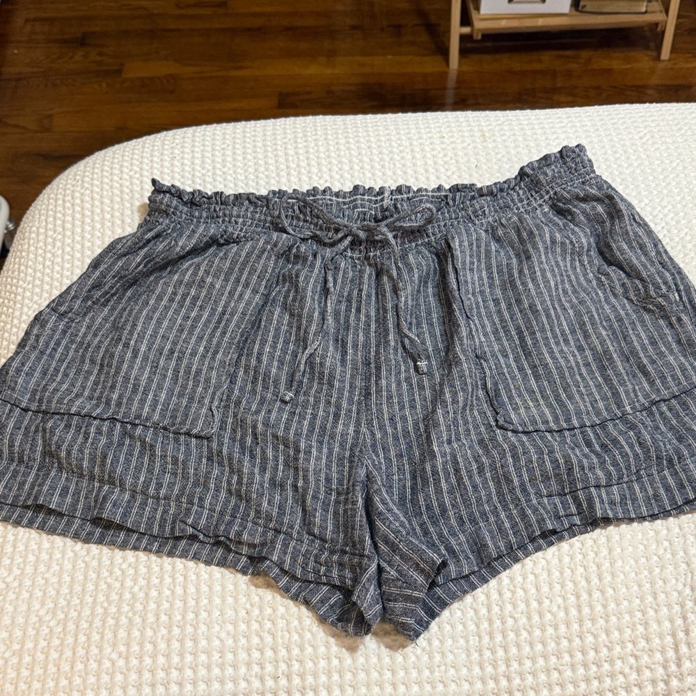 Striped Elastic Women's Shorts